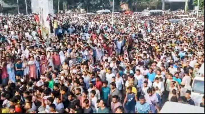 divyaisback2's tweet image. Healer, rebel, artist, friend – every identity merged into one soul LOVE YOU ZUBEEN DA #ZubeenDaForever