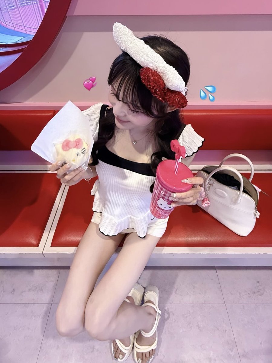 ദി＞ᴗ＜)🎀︎💕︎︎💕︎