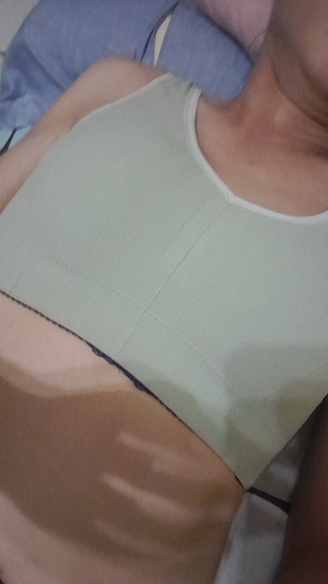 davidtkf's tweet image. 躺着拍，看不出有多大呢😂