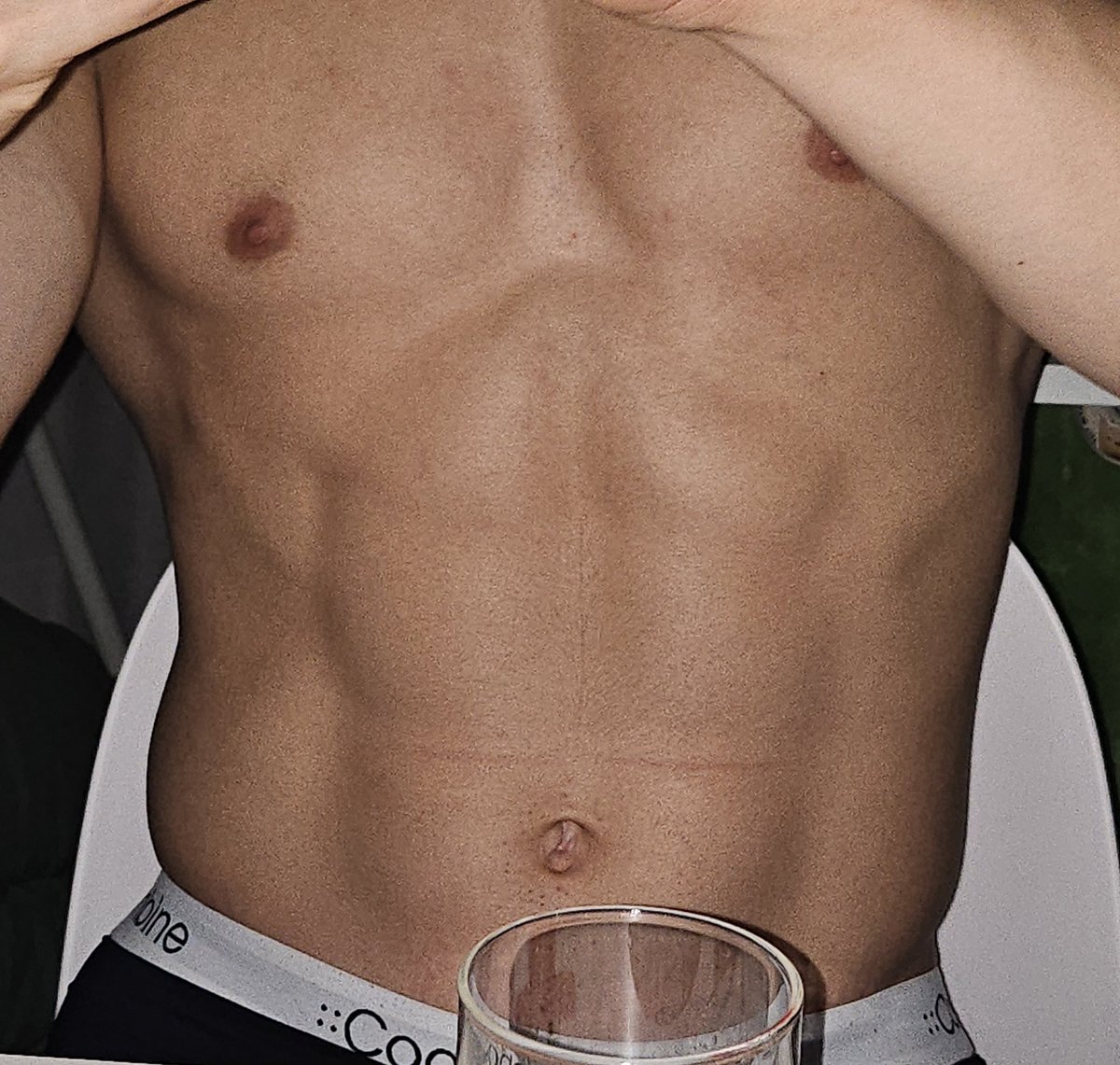 근육질 운동선수 테토남 첫 시디경험기

첫경험인데도 실례하지 않으려 애쓰는모습이 참 고마웠다:) 여자처럼대하구 다정하려 노력하고 집에 빈손으로 오는거 아니라구 선물까지 바리바리... 당연히 나도 받은만큼 해주게되는 귀여운데 몸은 운동선수라 ㄷㄷ 인성까지챙긴.. 이런남자만 만나고싶다😍