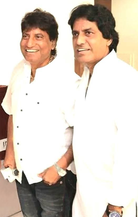 Dipoosrivastava's tweet photo. #कॉमेडी_किंग बड़े भाई, कायस्थ रत्न #राजूश्रीवास्तव जी की पुण्यतिथि पर शत शत नमन 🙏 भावपूर्ण श्रद्धांजलि 🙏  
#GAJODHAR_BHAIYA 

विश्व प्रसिद्धि हास्य कलाकार ( भूतपूर्व चेयरमैन फिल्म विकास परिषद, उत्तर प्रदेश) 
#kayasthaworld #kayastha #कायस्थ #DipooSrivastava https://t.co/sbMo46mT5Z