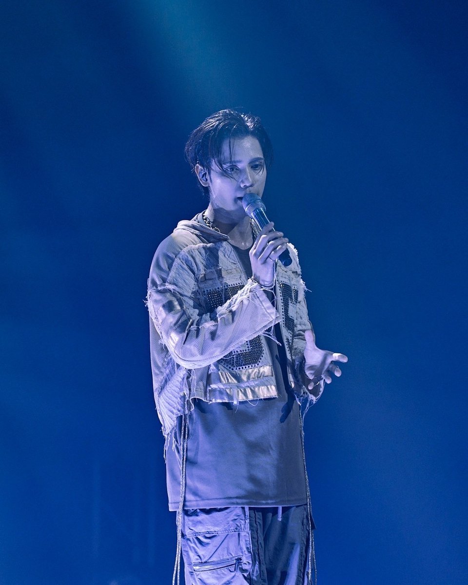 ma55iveofficial's tweet image. 𝐌𝐀𝟓𝟓𝐈𝐕𝐄 𝐓𝐇𝐄 𝐑𝐀𝐌𝐏𝐀𝐆𝐄
𝟐𝐧𝐝 𝐋𝐈𝐕𝐄 𝐓𝐎𝐔𝐑 𝟐𝟎𝟐𝟓 &quot;𝐌𝟓𝐕&quot;
~𝐄𝐌𝐏𝐈𝐑𝐄 𝐂𝐎𝐃𝐄~

🏰𝐅𝐔𝐊𝐔𝐎𝐊𝐀
-Live Photo📸

#L
#神谷健太

#MA55IVE #THERAMPAGE
#EMPIRECODE