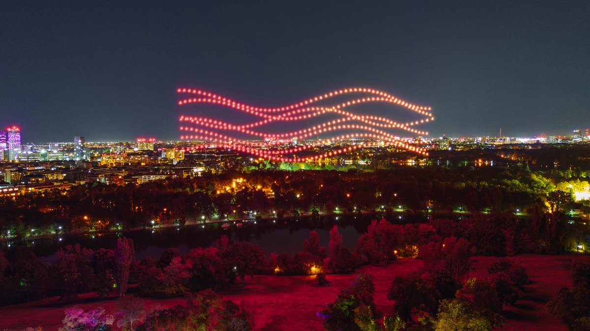 flystackshows's tweet image. ⚡️ FLYSTACK X MASTERCARD ⚡️
We don’t just light up the sky — we transform it. ✨Together with Mastercard, we delivered a show that…❤️ FLYSTACK X MASTERCARD 🌿
A night where dreams took flight. ✨
Because some moments are priceless. 💳
Because some skies are meant to inspire. 🌌