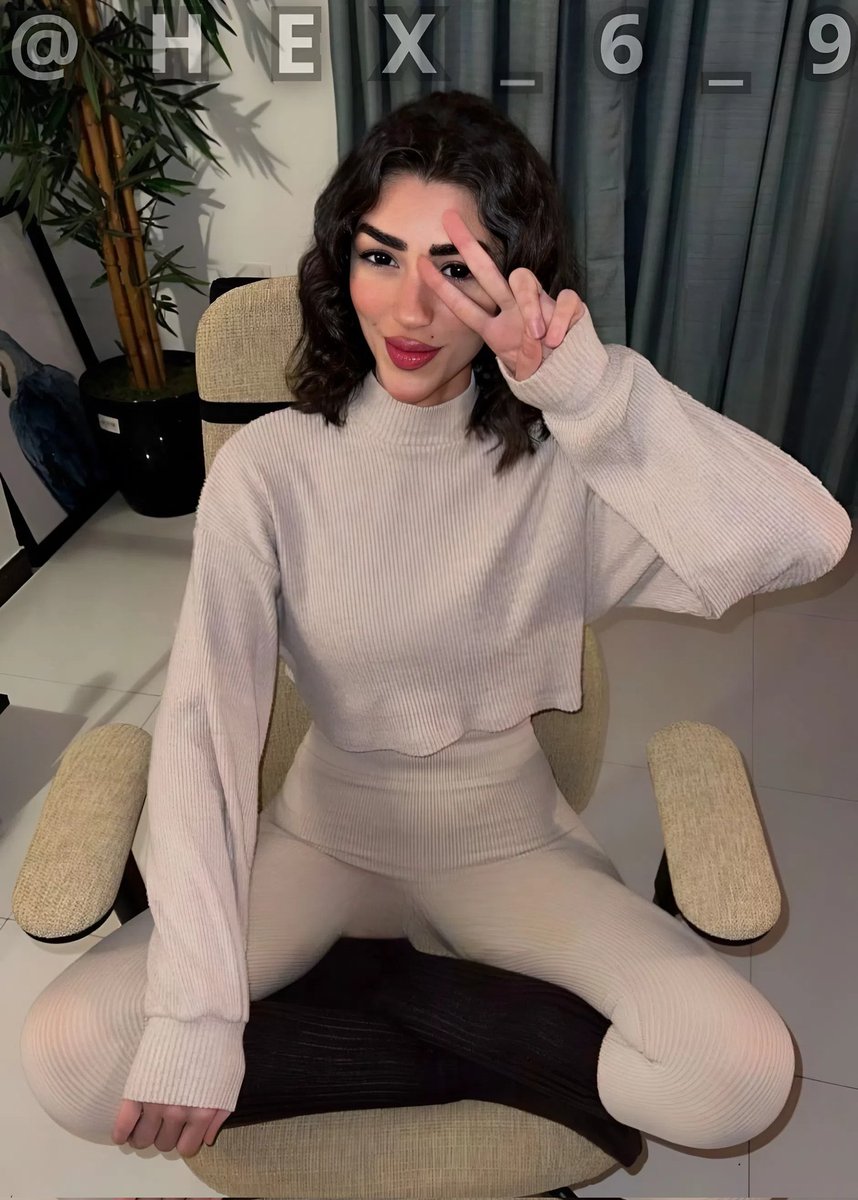 كم قونر ينتظر اللحظه الي يرجع فيها من الدوام علشان ينشف شحمته على الظيمات
🔥💦