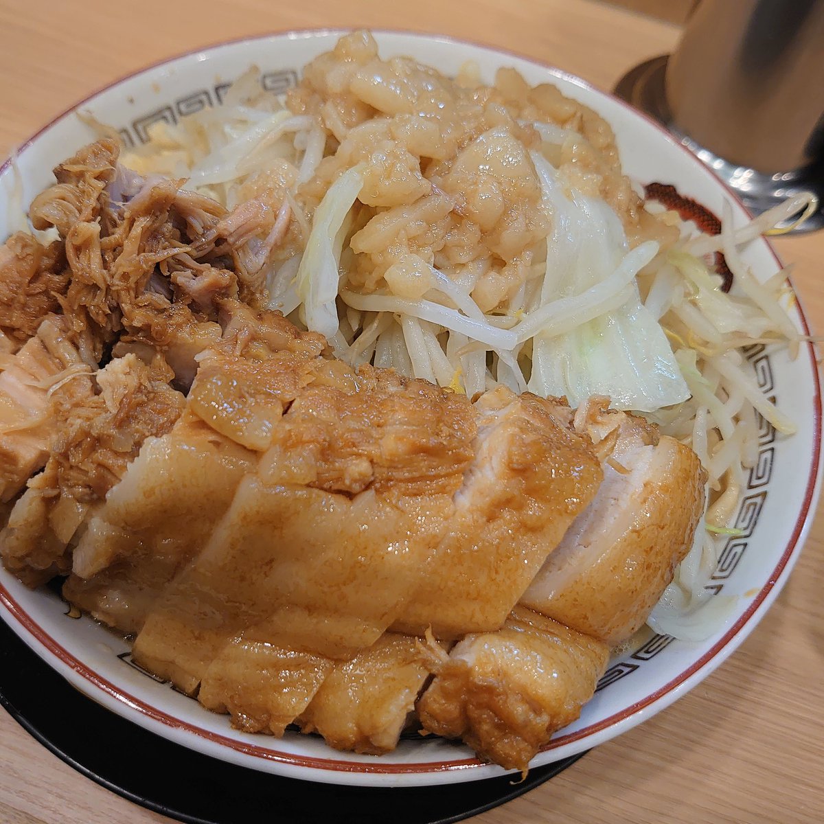benkyokai1's tweet image. 豚山でガッツリ👌
肉の量が半端ない～🍺