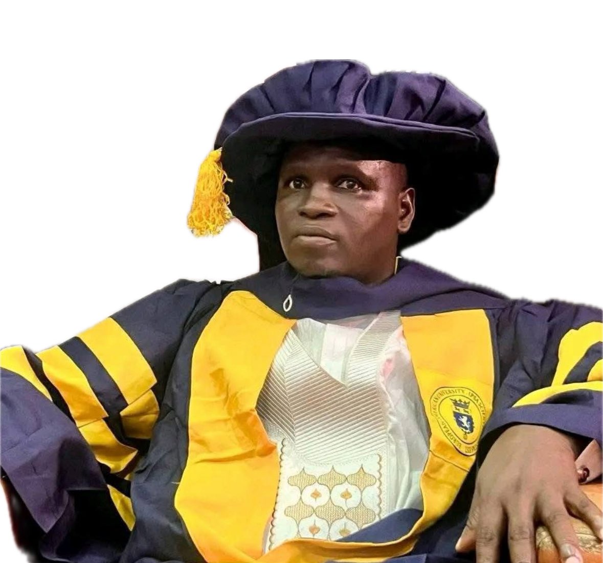 From opulence, fame, talent, voice, political connection, women down to cars, Rarara has everything –  except a manager.