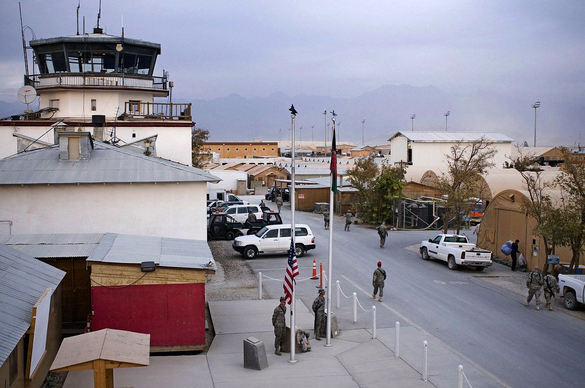 🇺🇸🗣️🇦🇫 Donald Trump en Truth Social: "Si Afganistán no devuelve la base aérea de Bagram a quienes la construyeron, los Estados Unidos de América, VAN A SUCEDER COSAS MALAS".