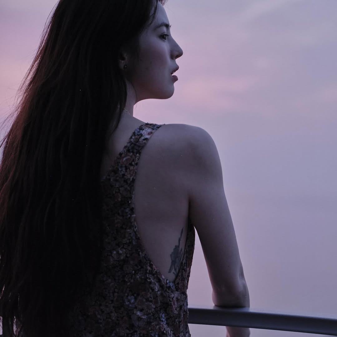 fleurdumall's tweet photo. Sunset. Ngabarin aja masih hidup. https://t.co/4ieJe4KOUk