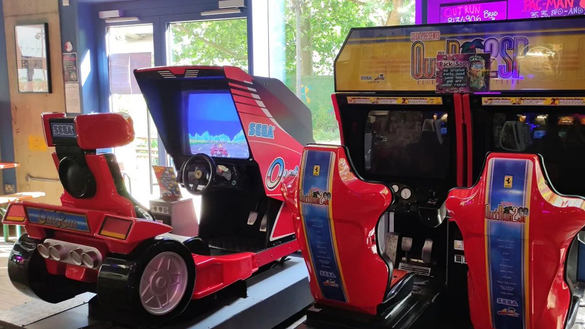It was Outrun by Sega's 39th birthday yesterday, so I released a previously unseen video of a playthrough on the deluxe model at Four Quarter in Elephant and Castle in London to coincide with it. Full video is in the comment below:
⬇️⬇️⬇️⬇️
#OutRun #Sega #Arcade