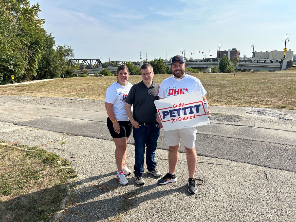 Great weekend to head out to Ohio and knock on doors for fellow YR State Chair <a href="/CodyAPettit/">Cody Pettit</a>! 

Zanesville deserves leaders on their City Council who will prioritize public safety &amp; moving the city forward!