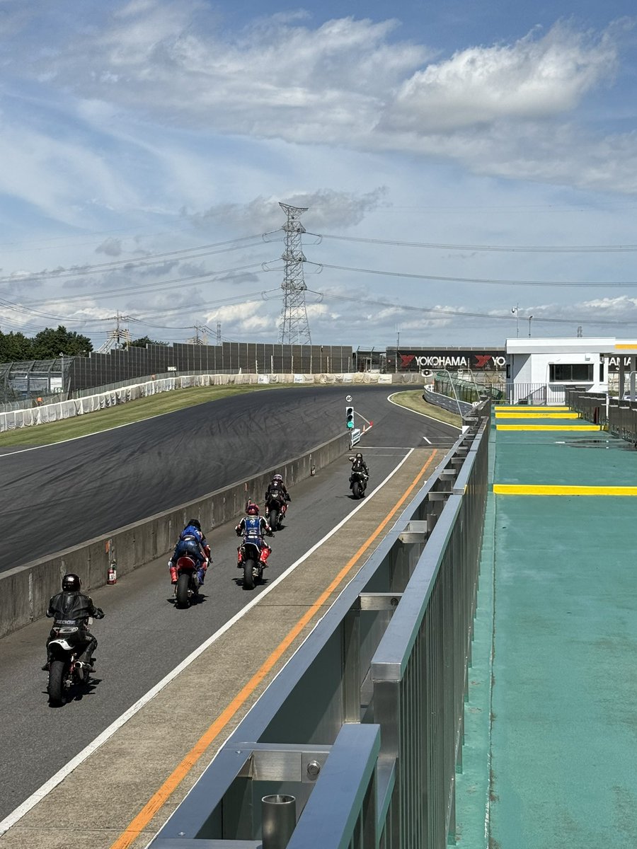 今日は筑波サーキットのスポーツ走行
<a href="/Orochi_PCS/">オロチPCS</a> 

EWC最終戦が夜に始まって
Live timingとYouTubeで応援してたので、しっかり寝不足😭