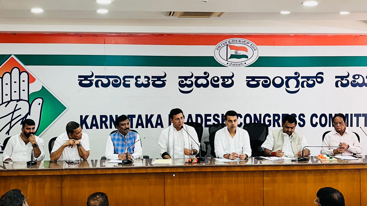 GCC_MP's tweet image. ಕರ್ನಾಟಕದ ಕಾಂಗ್ರೆಸ್ ಉಸ್ತುವಾರಿಗಳೂ, ಎಐಸಿಸಿ ಪ್ರಧಾನ ಕಾರ್ಯದರ್ಶಿಗಳೂ ಆದ ಶ್ರೀ ರಂದೀಪ್ ಸಿಂಗ್ ಸುರ್ಜೆವಾಲಾ ಅವರ ನೇತೃತ್ವದಲ್ಲಿ, ಇಂದು ಕೆಪಿಸಿಸಿ ಕಚೇರಿಯಲ್ಲಿ ಮುಂಬರುವ ಗ್ರೇಟರ್ ಬೆಂಗಳೂರು ಪ್ರಾಧಿಕಾರ (ಜಿಬಿಎ) ಚುನಾವಣೆಯ ಸಿದ್ಧತೆಗೆ ಸಂಬಂಧಿಸಿದ ಪೂರ್ವಭಾವಿ ಸಭೆಯಲ್ಲಿ ಭಾಗವಹಿಸಿದೆನು.