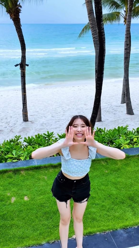TBS_geino's tweet image. ももクロ・ 玉井詩織 

「写真集重版決定♡」

濡れ髪から笑顔まで多彩な表情

ベトナムリゾートでの開放的オフショットを公開

⬇️記事はこちら📝
news.yahoo.co.jp/articles/e5364… 

#ももいろクローバーZ #ももクロ #玉井詩織