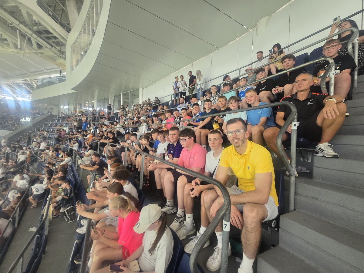 TEAMPEGW's tweet image. Last night, we went to the Santiago Bernabeu to watch the mighty @realmadrid . Our pupils got to see the magnitude of the stadium , the family environment and atmosphere that the place generates @Greenwood_Acad #bucketliststuff #memories #friends