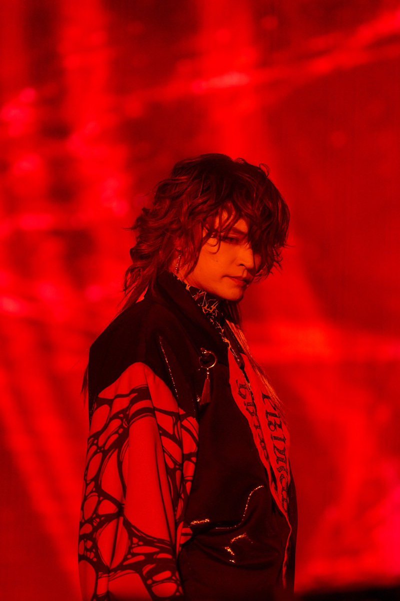 【PRIMAL SPIDER 】costume1
Stage shot📸
#与那嶺瑠唯
#プラスパ
YONAMINE RUI