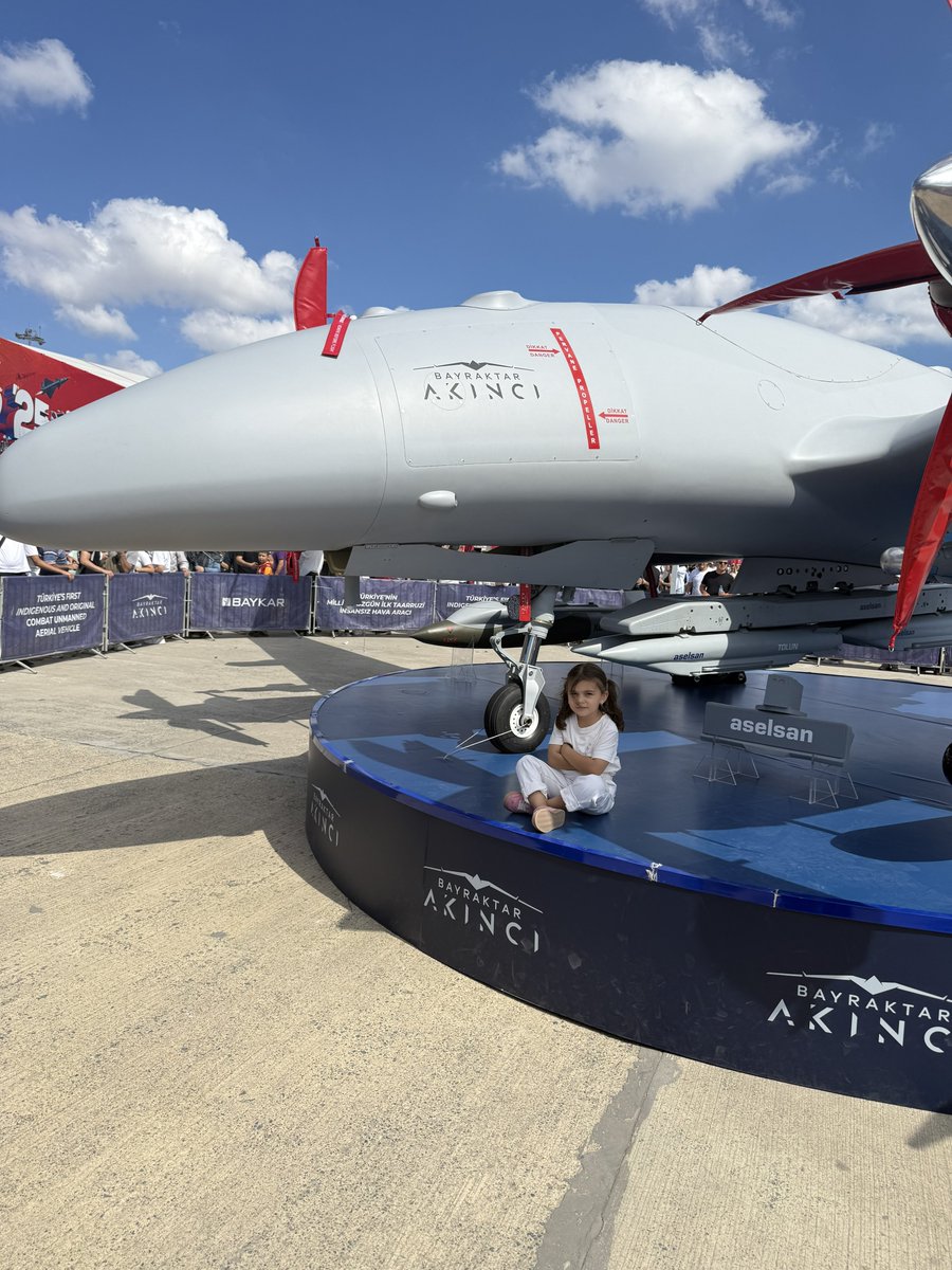 #TEKNOFEST2025 
Nerden baksan kral hareket #akıncı
<a href="/Selcuk/">Selçuk Bayraktar</a>