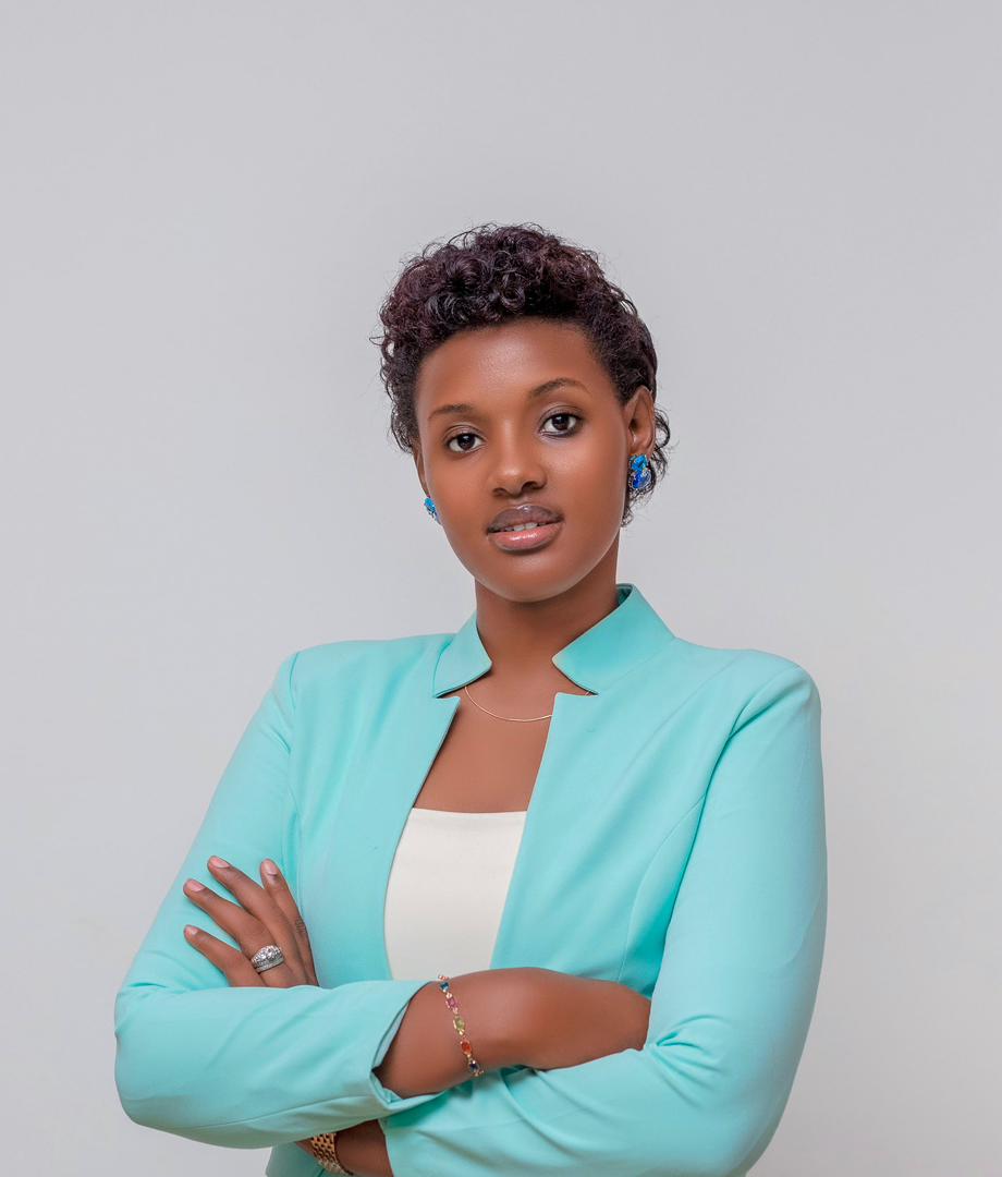 I am one of the people who haven't posted this Dianah girl, yet I support her but quietly b'se  I'm not into politics, but I can't stop wondering how she's won the hearts of ugandans, it's a rare thing. Imagine seeing ugandans from all over the country supporting one person. 🫡