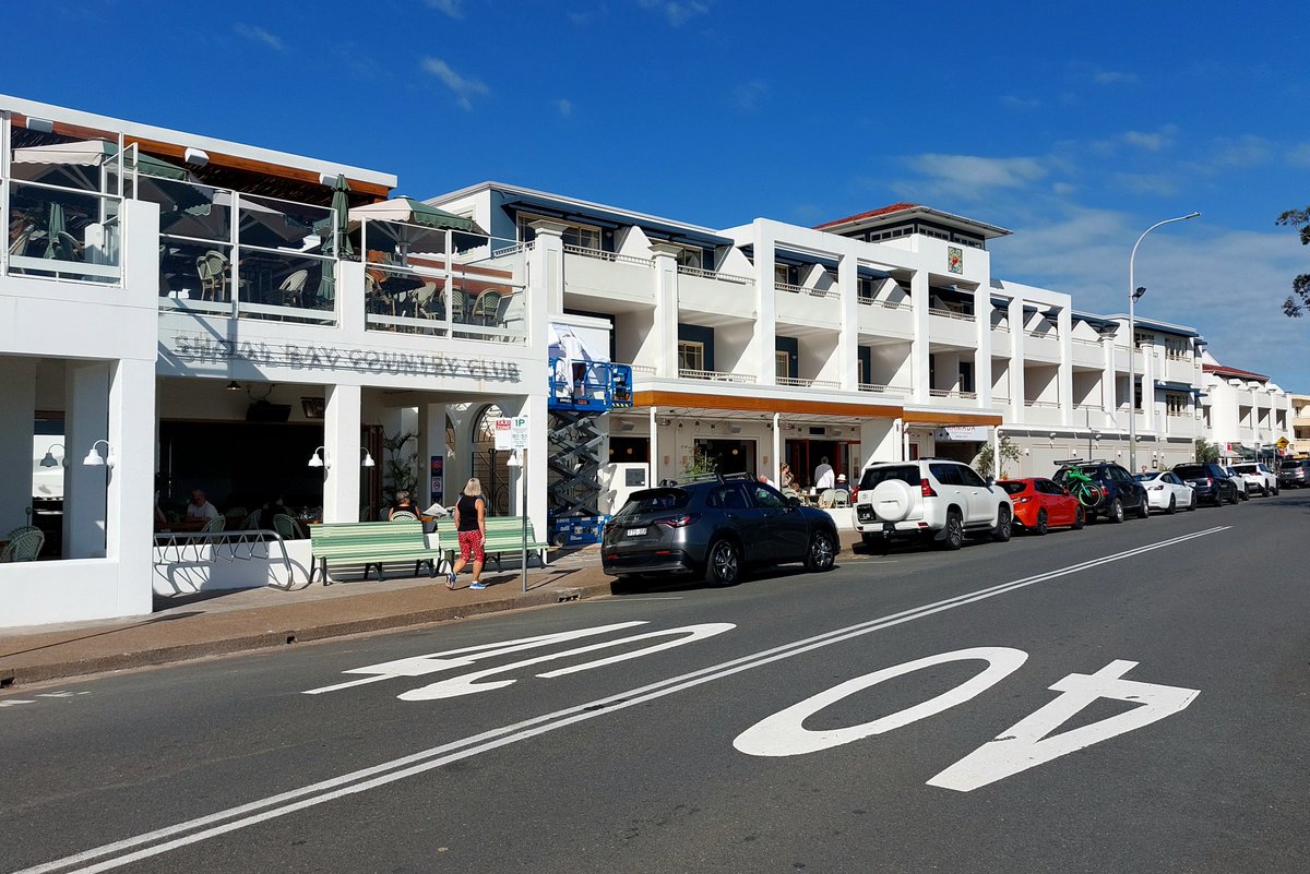 pfwaus's tweet photo. The Shoal Bay Country Club at #ShoalBayNSW on #PortStephens #NewSouthWales #Australia 

#traveloz #travel #history https://t.co/RypNxnjLtU