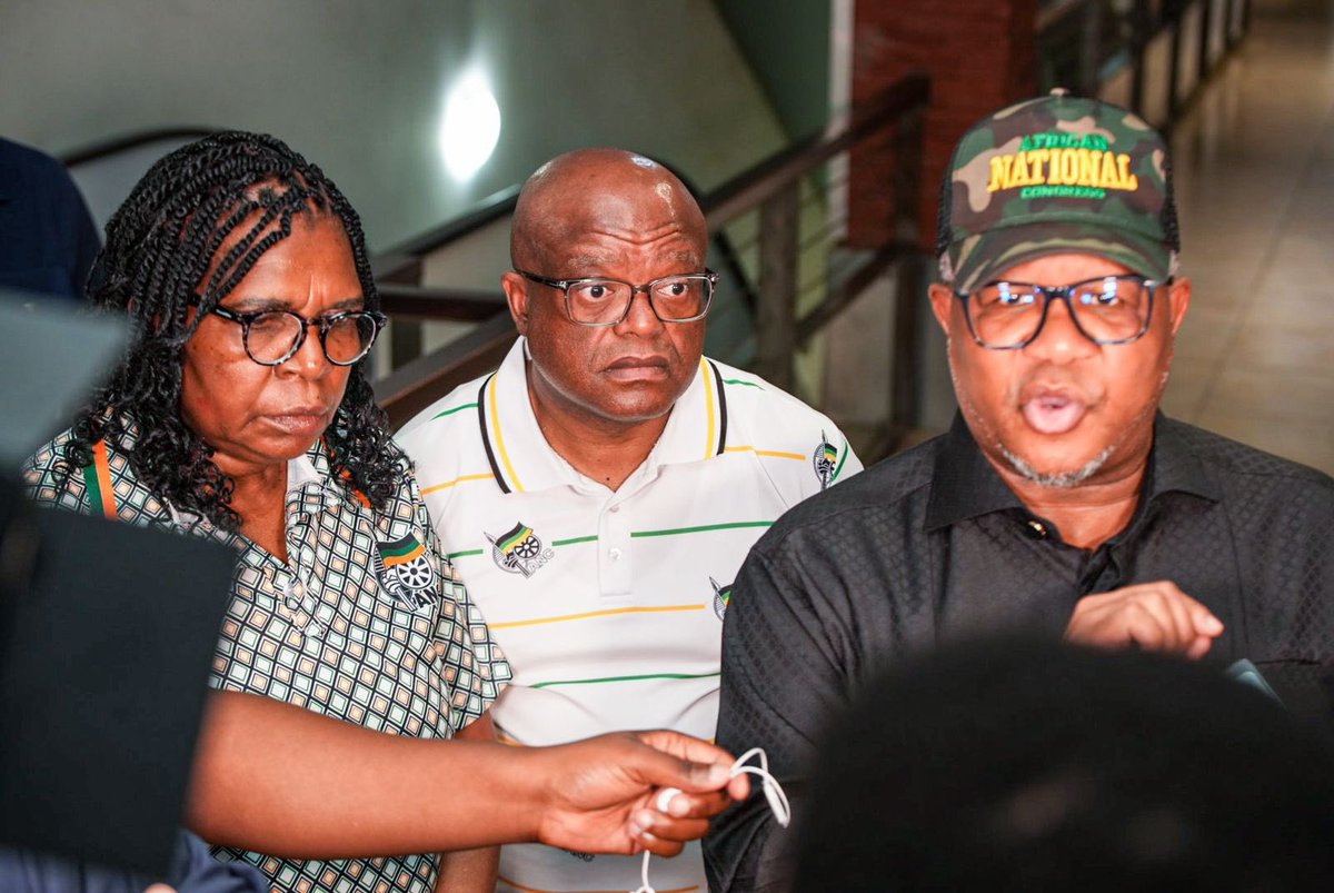 ANC Secretary-General, cde Fikile Mbalula, briefs members of the media ahead of the Roll Call of ANC Councillors’ Report Back Meeting in the Greater Johannesburg Region, Gauteng Province.

📍 Turffontein Racecourse

#LeadUsRamaphosa 
#LocalGovernmentStability