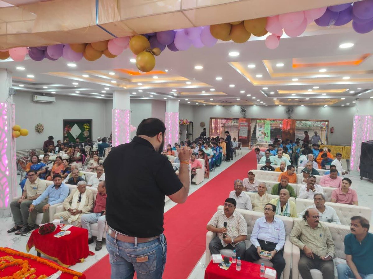pramod2600's tweet photo. राधा डेंटल केयर मुंगेर के 11वीं वर्षगांठ के शुभ उपलक्ष पर आयोजित ओपन सेशन के उद्घाटन सत्र में  उपस्थित होने का सौभाग्य प्राप्त हुआ.....🙏🏻 https://t.co/aPYng77UV9