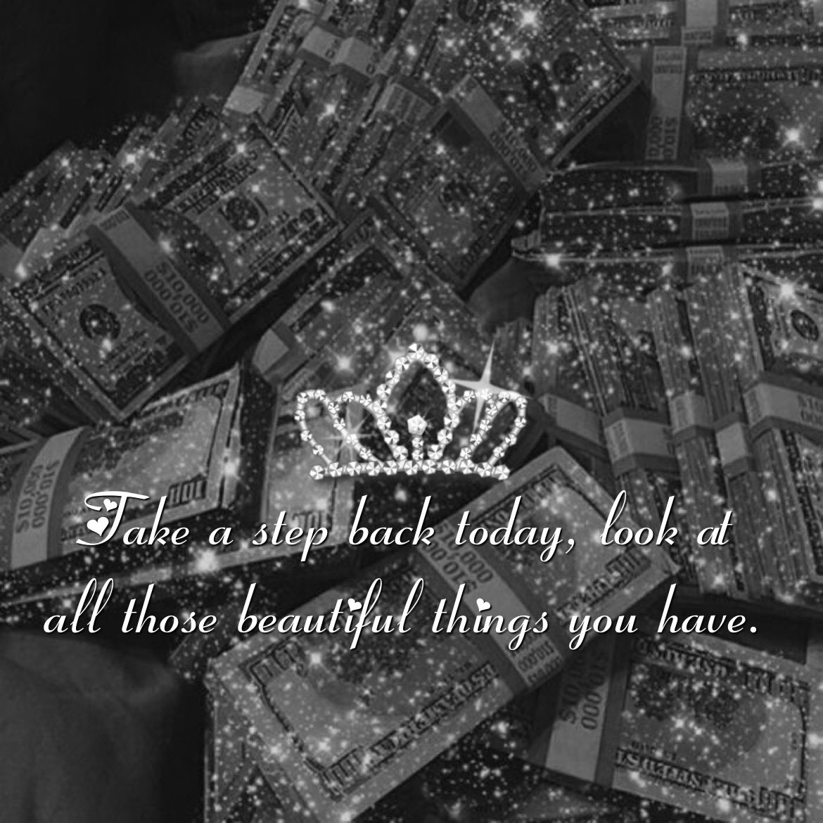 karens_style's tweet image. “Take a step back today, look at all those beautiful things you have.” —Unknown

“Buy less, wear more.” —Gok Wan 🖤

#QualityOverQuantity #AttitudeOfGratitude #StyleSunday