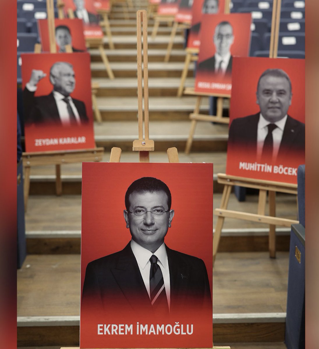 Sn. Özgür Özel TÜM geçerli oyları aldı. 

CHP 22. Olağanüstü Kurultayı, hiç gerekmemeliydi, ancak verilen hukuksuz kararlara karşı gerekti;

DEMOKRASİ ve ADALET için.

Artık konu kapanmıştır.

Genel Başkanlığa (tekrar) seçilen Sn. Özgür Özel ve tüm yönetimi kutluyorum.