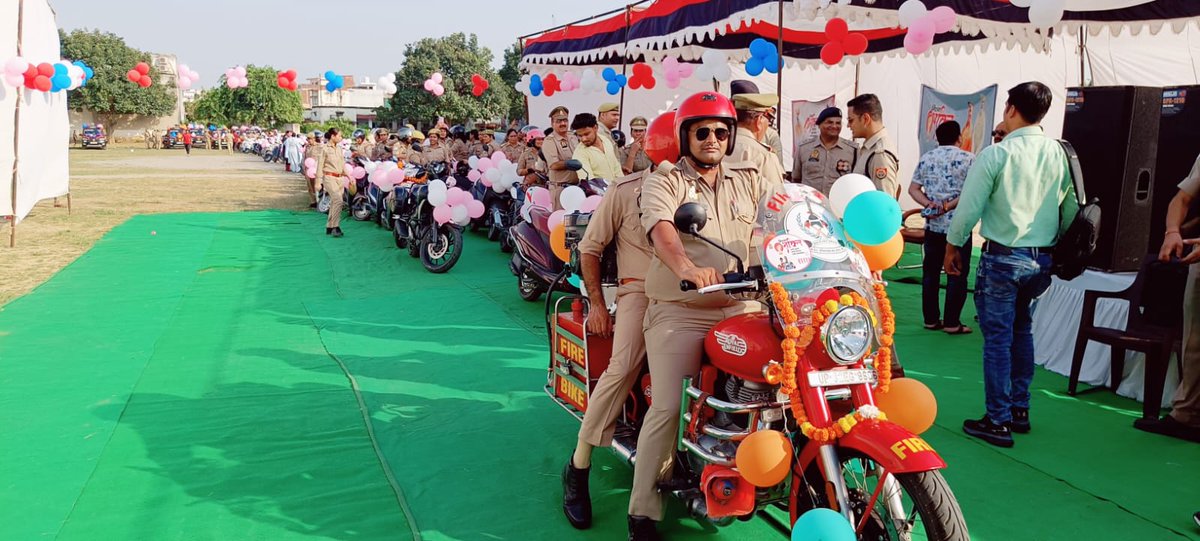 जनपद बुलन्दशहर पुलिस में नियुक्त महिला पुलिस कर्मियों ने आज बाइक रैली के माध्यम से #MissionShakti5 का संदेश दिया—नारी स्वाभिमान, सुरक्षा और स्वावलंबन की मिसाल। 
#MissionShakti5