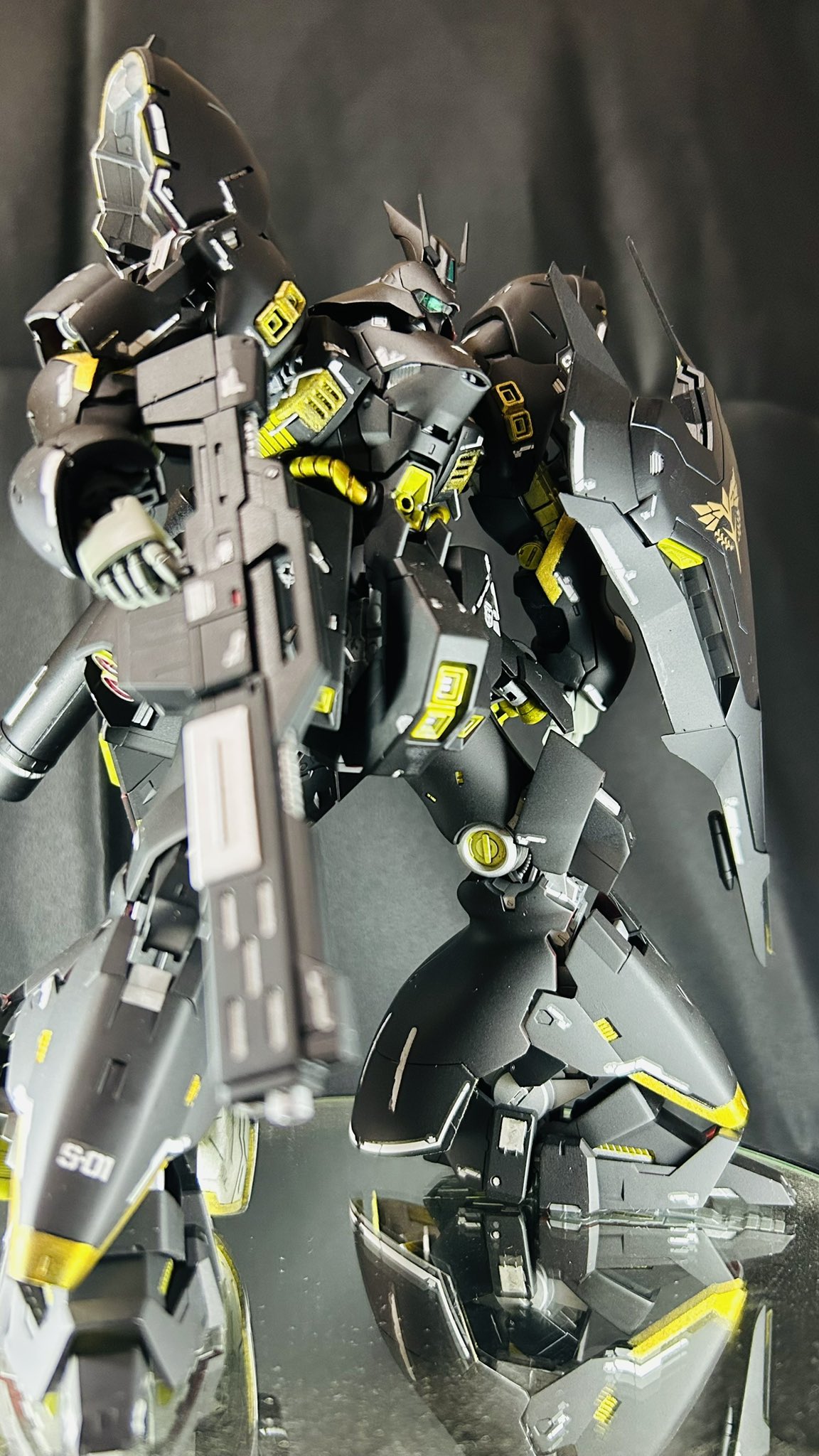 RGサザビー 完成品 ガンプラ RG 1/144 サザビー｜バンダイ ホビーサイト