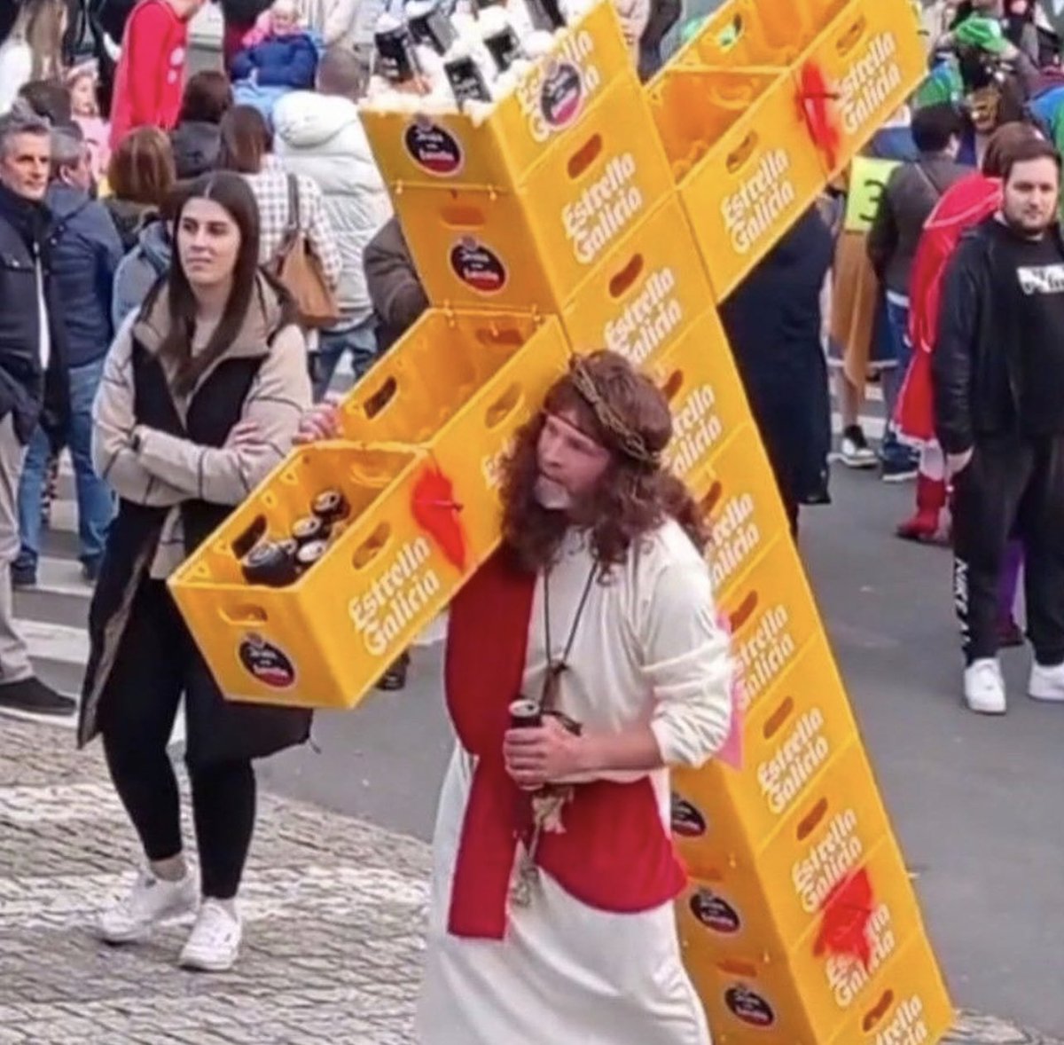 insane poses (@insaneposes) on Twitter photo 