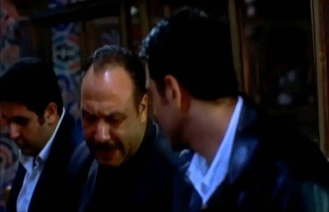 حاجه بتضايقك بتنكش فيها ليه؟ 
ماتشيلها من دماغك 

ملاكي إسكندرية (2005)