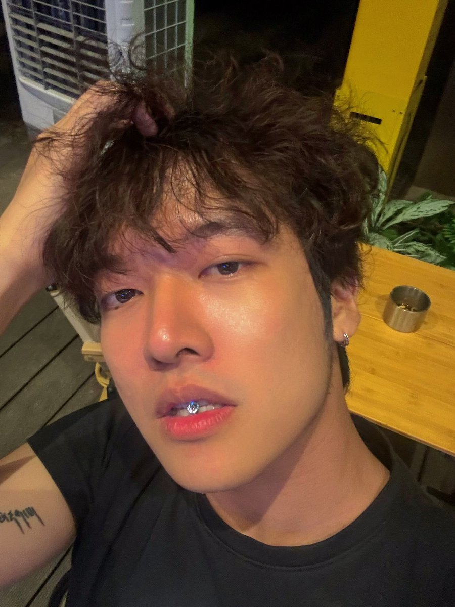 CallMeCid's tweet photo. 给你看我的新钉子 https://t.co/d5Hlcf22kO