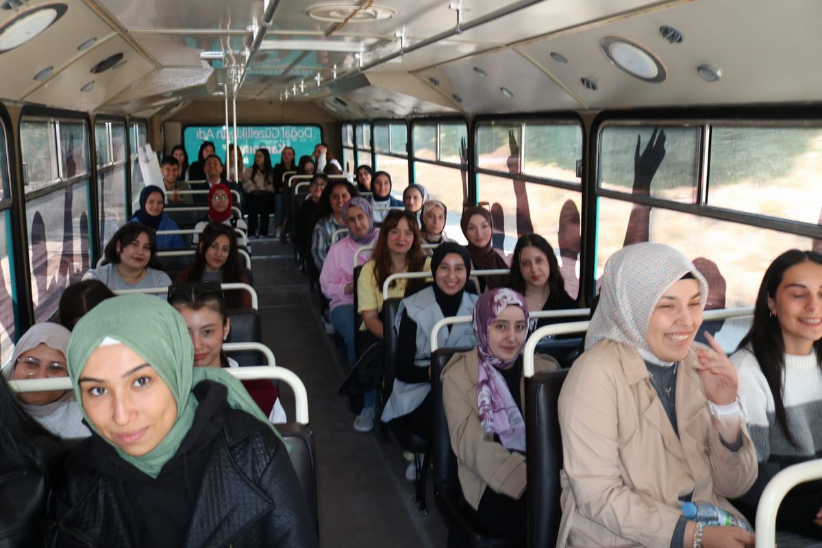 İlçemize Hoş Geldiniz! 🎓

Üniversite hayatına ilçemizde başlayacak olan değerli gençlerimize yönelik, Belediyemiz Kültür ve Sosyal İşler Müdürlüğümüz ile KYK İdaresi iş birliğinde keyifli bir oryantasyon programı gerçekleştirdik.

Acıgöl’ün büyüleyici manzarasından Kültür