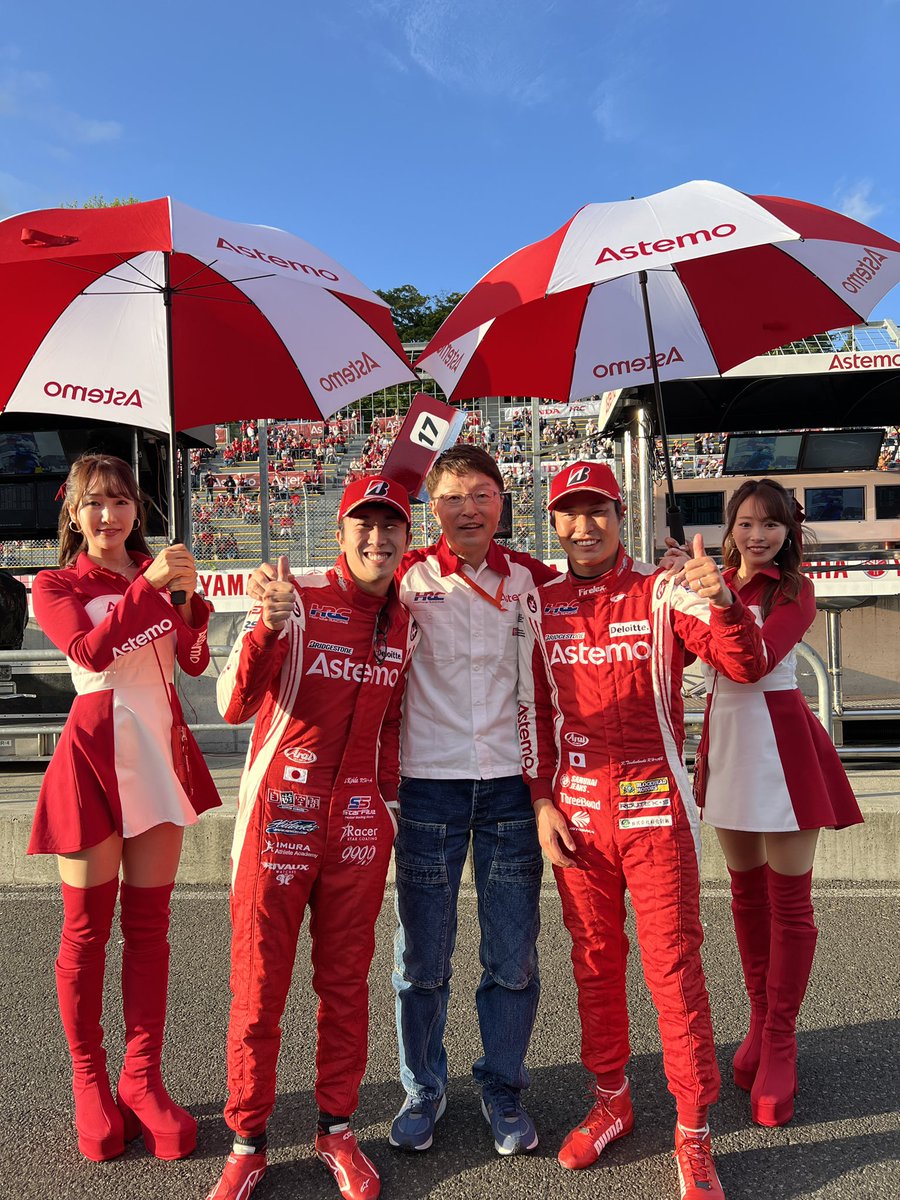 REAL_RACING's tweet photo. ようやく今季初表彰台を獲得することができました🥉
終始、手に汗握る展開となり最後の最後まで諦めませんでしたが、優勝には届かなかった…。
でも菅生で表彰台に乗れることは大きな意味があると思っています。
たくさんの応援ありがとうございました✨
そして現地の皆さま、Astemo応援団の皆さま、たくさんのご声援が力になりました😭
ありがとうございました！！！！！

#Astemo #AstemoREALRACING #REALRACING #SUPERGT #HRC #HondaRacing #CIVICTYPERGT