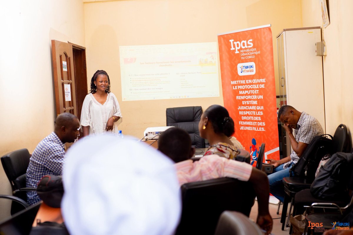 YouthSprint's tweet image. #ESC 

 Sur les fonds de @MakokiYaMwasi, du 19 au 20/09, les experts du #PNSA et @YouthSprint ont, sur la base des recommandations des jeunes, amendé les dépliants et les boîtes à images concernant l&apos;éducation sexuelle complète et les compétences de vie courante.

@MinisterEDU_NC