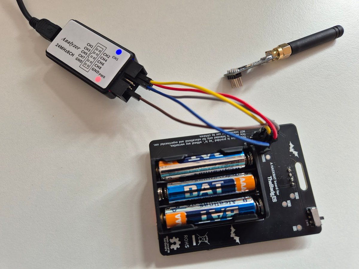 controlpaths's tweet image. This hidden gem from @AliExpressES  is great. 

An 8-channel #logic analyzer with a sample rate of 24MHz compatible with #sigrok and #pulseview for less than 5 euros.

Furthermore, it worked in Ubuntu 24.04 with no additional steps.