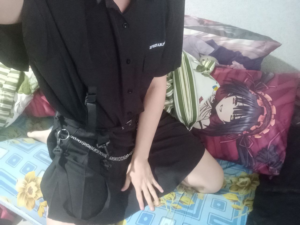 Augieowo's tweet photo. 『女装穿搭』
💖床上小剧场，化身软萌性感少女～你喜欢这样的我吗？📸

#男の娘 #伪娘 #伪娘cd #伪娘勾引 #女装・男の娘 #女装 #穿搭 #穿搭分享 #kawaii #selfies #crossdressersselfies #femboy #feminine https://t.co/gT3b1HOWqQ
