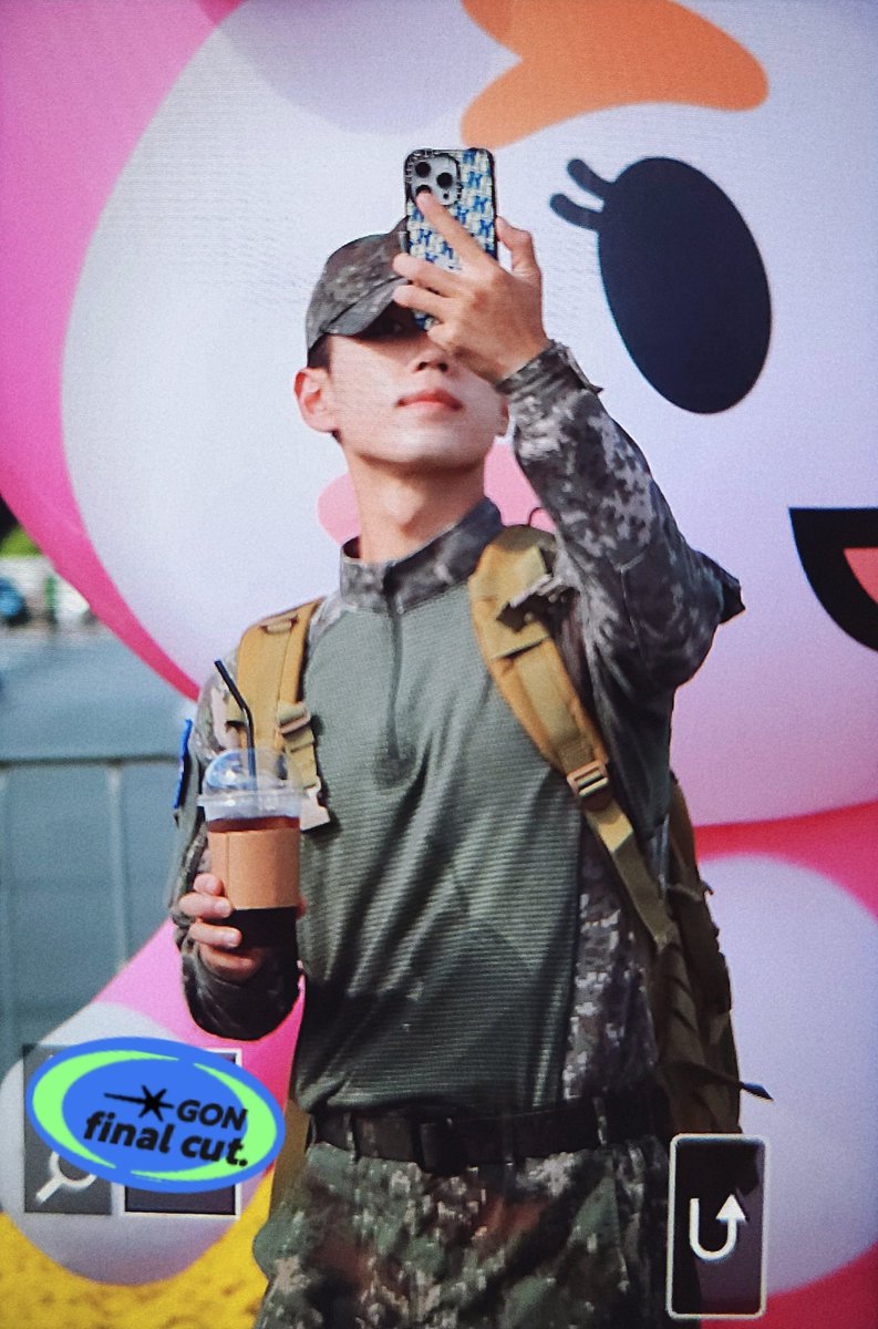 807GON's tweet photo. 250921 지상군 페스티벌

숨 쉬러 🫡🫡

#배너 #성국 #박성국 #VANNER #SUNGKOOK #2025지상군페스티벌 #지상군페스티벌 https://t.co/iMTanB3pAj