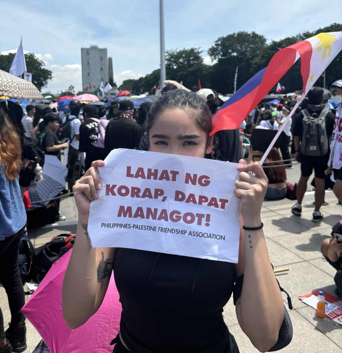 blythevill's tweet photo. Andrea Brillantes is one of the most followed celebrity in Philippines. The more the audience you have, the more you have to speak up. 

#BahaSaLuneta https://t.co/hfHsrU7n8K