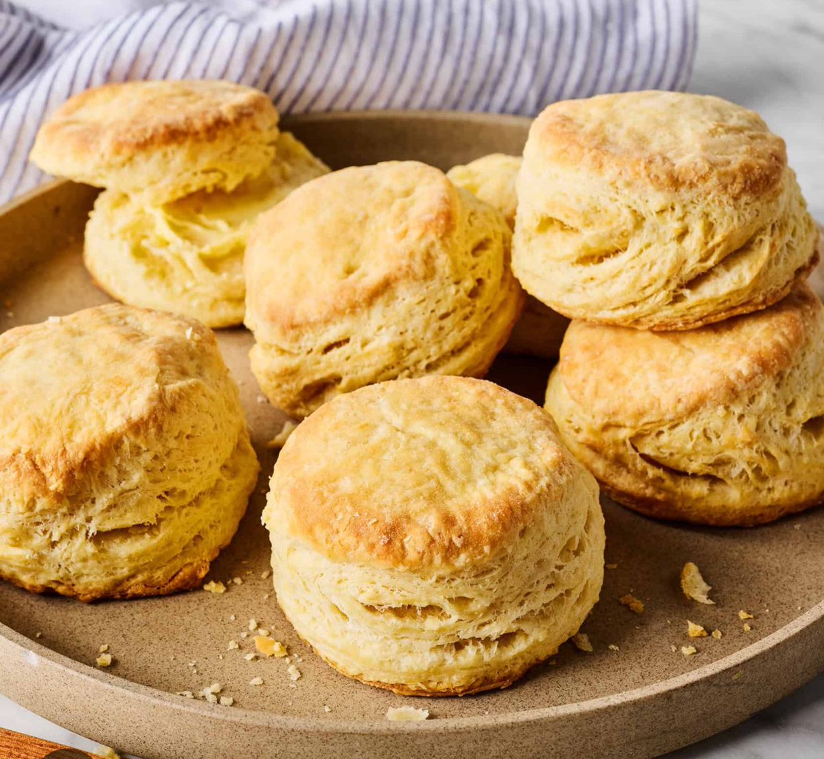 The DisCountess tweet media