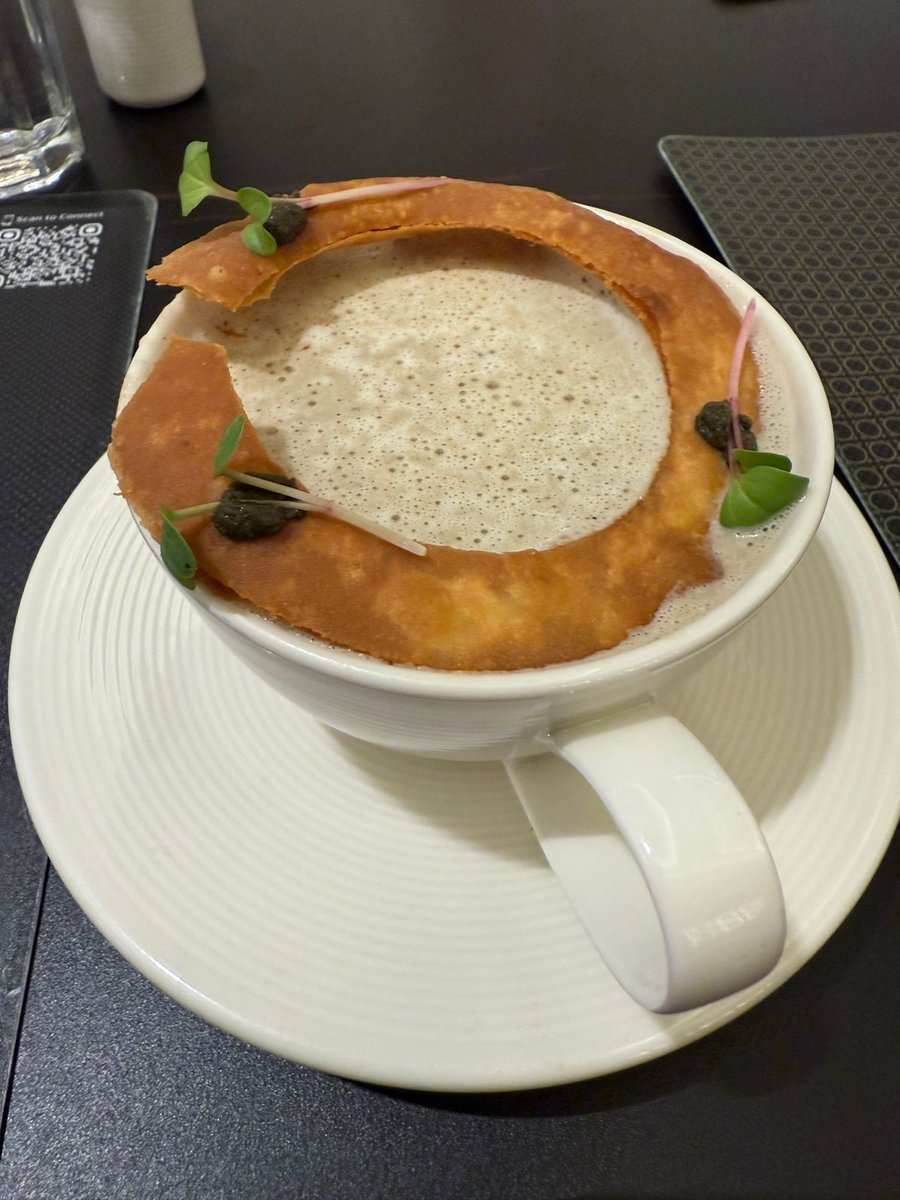 OrderOfEntropy's tweet image. Continental Grilled Platter, Mashroom Soup, Chicken Shawarma and Passion Fruit Mojito from Zaithoon, Kozhikode.