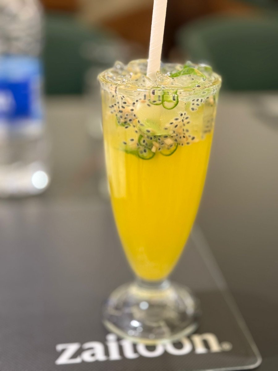 OrderOfEntropy's tweet image. Continental Grilled Platter, Mashroom Soup, Chicken Shawarma and Passion Fruit Mojito from Zaithoon, Kozhikode.