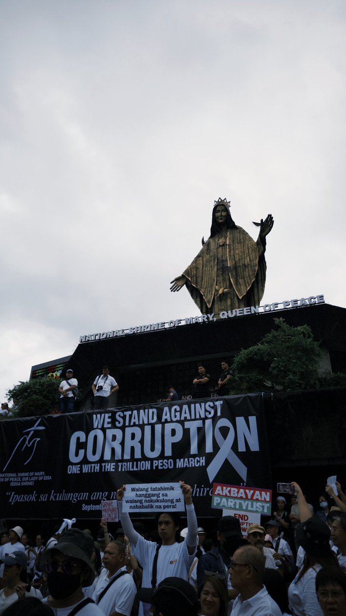 JANRYPUYO's tweet photo. #trillionpeoplemarch https://t.co/bMgwKSV1AL