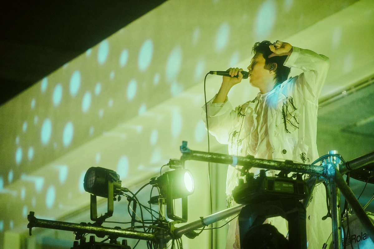 𝗙𝗨𝗧𝗨𝗥𝗘 𝗣𝗨𝗡𝗞 𝗦𝗧𝗔𝗚𝗘 𝐈𝐈
Official Photo ③

2025. 09. 20. (Sat) 7PM
Scéne 

THE SOLUTIONS CONCERT ’우화‘ 
2025. 11. 09. (Sun.) 7PM
YES24 LIVE HALL

겹겹이 쌓인 시간을 뚫고
마침내 맞이한 도약. 

TICKET OPEN D-1
2025. 09. 22. (Mon.) 7PM
NOL TICKET, YES24 TICKET