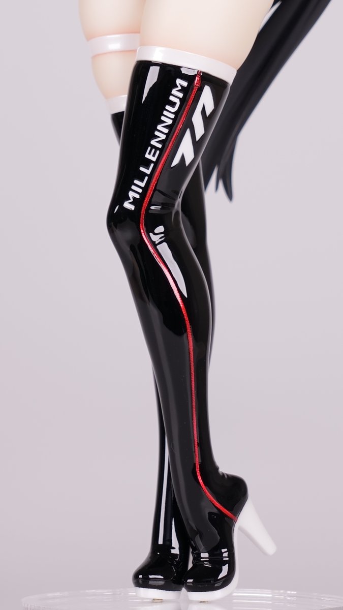 夏ワンフェスで購入した「調月リオ レースクイーン」が塗れたぞ～。(原型:ZP1さん<a href="/ZP147087634/">ZP1</a> )
指ハートにやられて一目散に買いました。衣装はエナメルっぽく艶テカに。目は面相してます。 #ブルーアーカイブ #ブルアカ #調月リオ