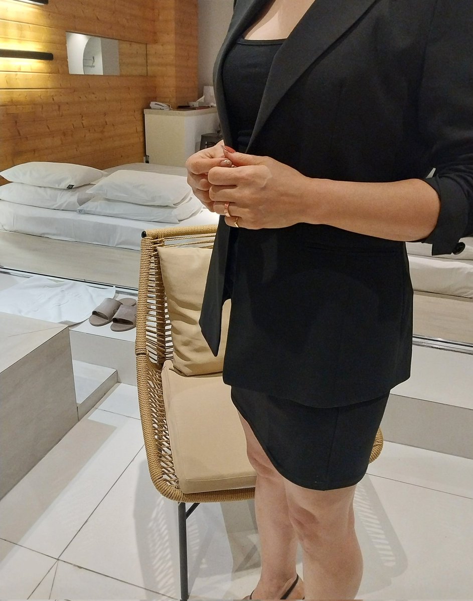 실시간이요
바로 오실수 있는 멜섭 초대남 구합니다
신촌역이에요~
간보는 분들만 많아서 확실한 분만요