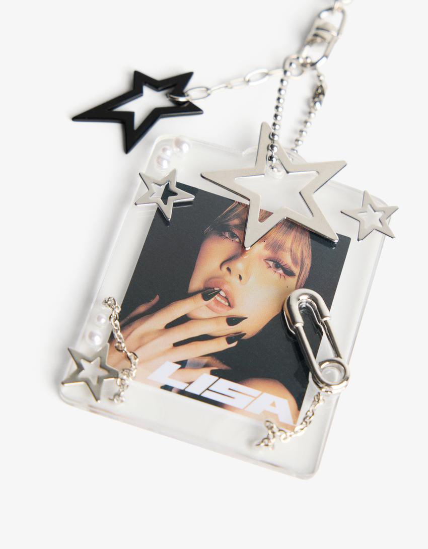 LaliceUpdates's tweet image. Collaboration: #LISA x @Bershka part 4 - #LISAxAlterEgo Plain Key ring ⭐️

🔗 bershka.com/es/llavero-lis…

@wearelloud