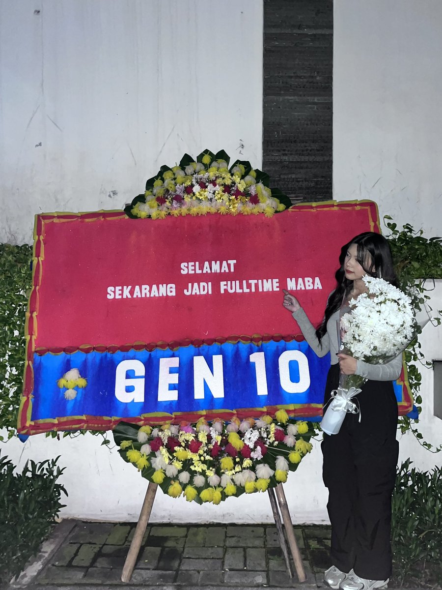 indiraseruni__'s tweet photo. dari gen 10 <3 https://t.co/XVS37j73LB