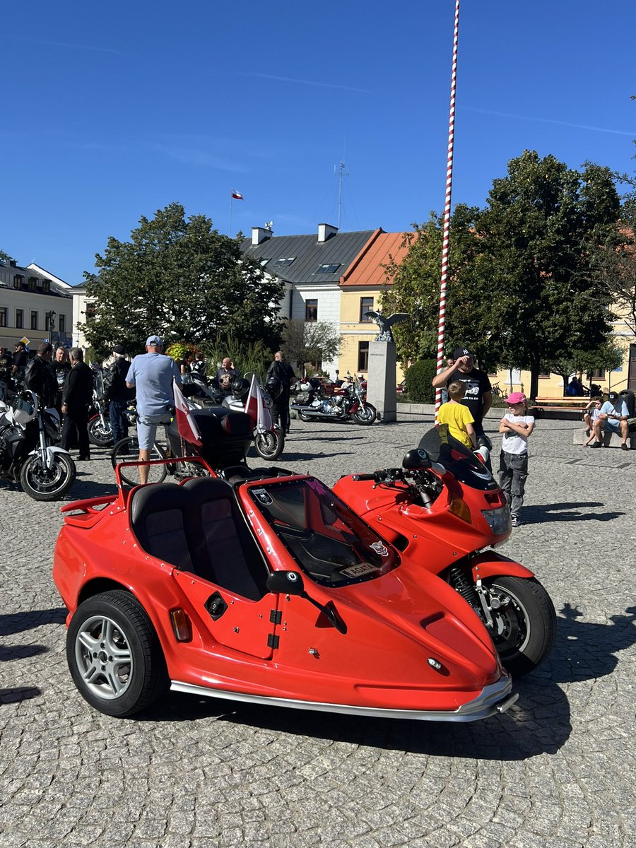 daster's tweet photo. Как то очень много Honda моторов. https://t.co/Db86Xo1Txc