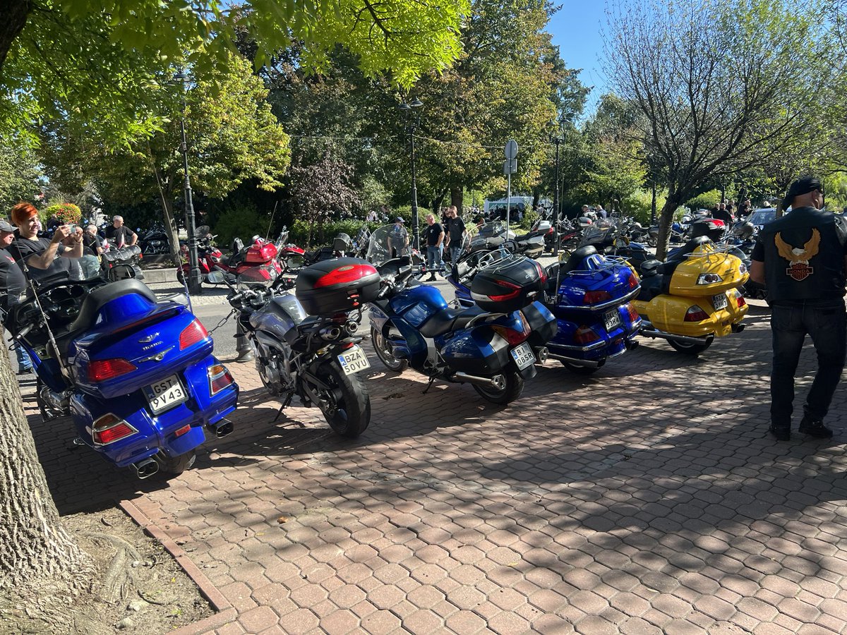 daster's tweet photo. Как то очень много Honda моторов. https://t.co/Db86Xo1Txc