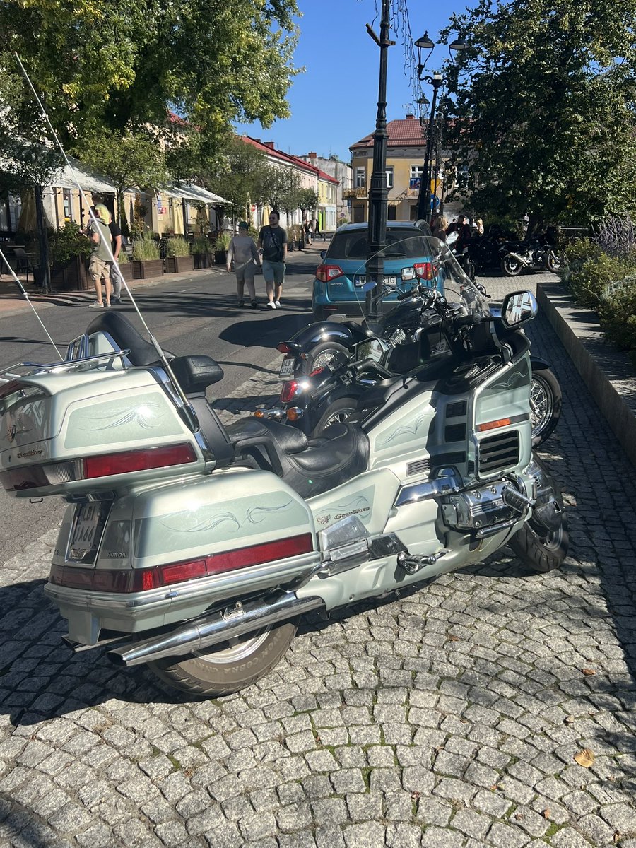 daster's tweet photo. Как то очень много Honda моторов. https://t.co/Db86Xo1Txc